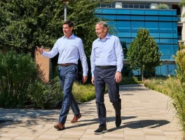 Schwab CEO Rick Wurster: His Bizarre 'Robot' Moment and Schwab's Desperate Crypto Play